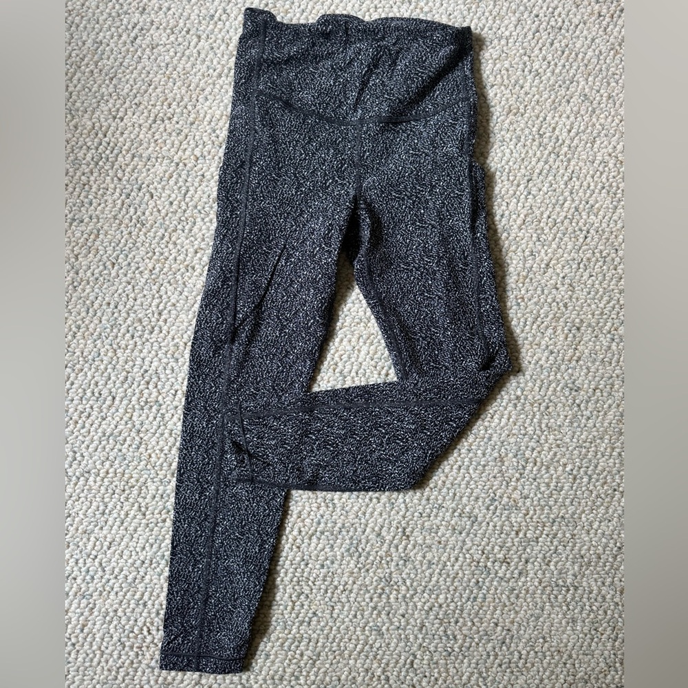 Athleta Ultimate Stash Textured Tight 7/8 Size XS